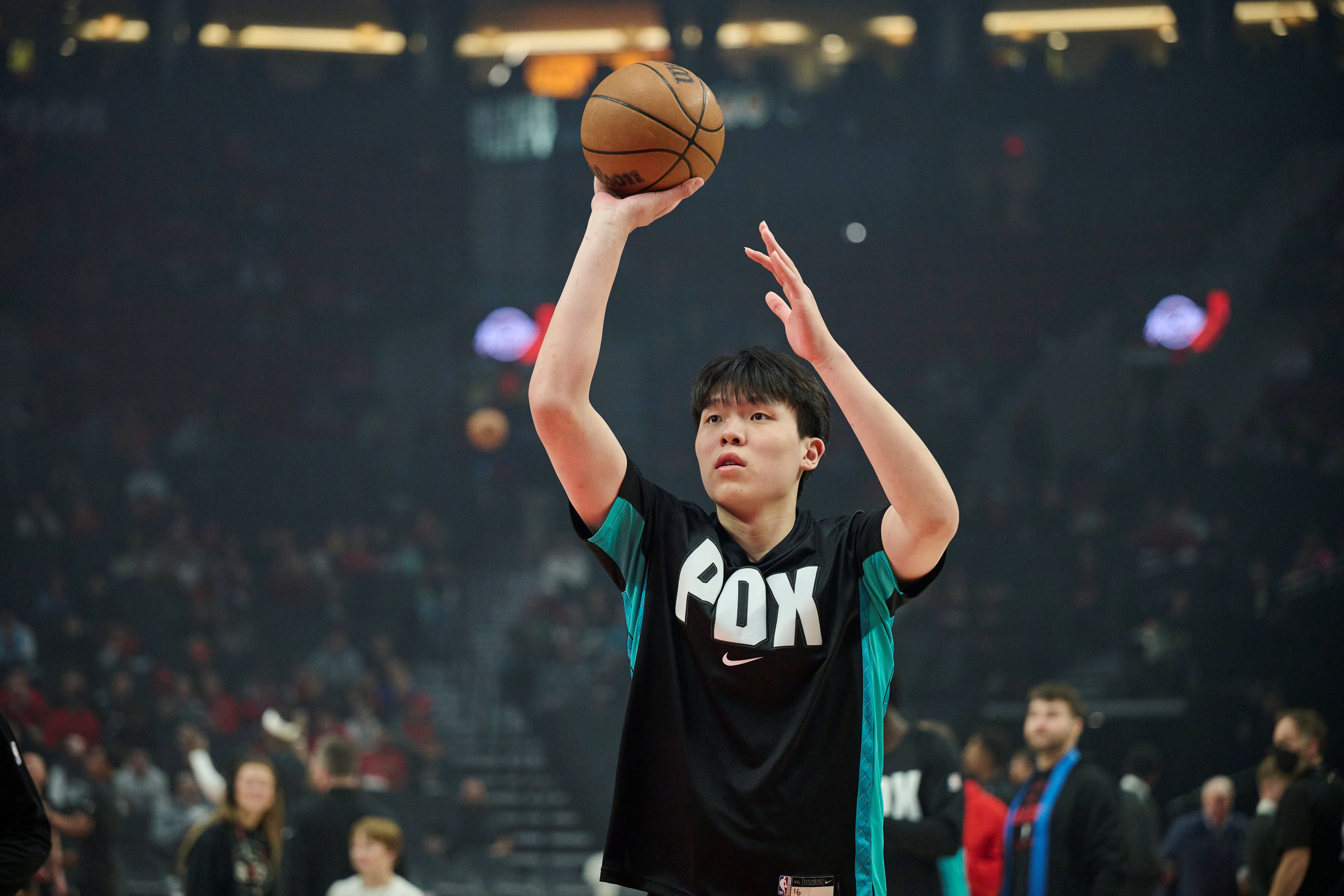 九游会J9集团-没有获得上场时间！开拓者10人轮换 杨瀚森枯坐一整场冷板凳