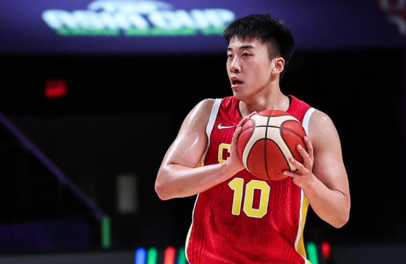 九游会J9-男篮官宣短期集训名单：王俊杰庞峥麟等在列 6月3日和4日打热身赛